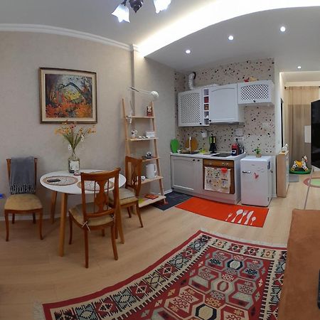 Bani'S Cozy Lovely Apt Tiranë Ngoại thất bức ảnh
